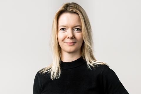 Portraitfoto von Frau Fröhlich